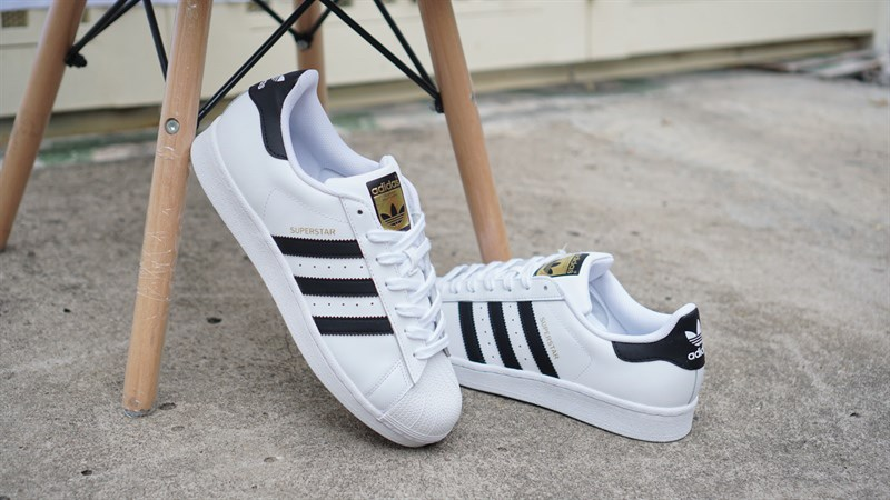 Giày thể thao Adidas với công nghệ Boost và cam kết bảo vệ môi trường