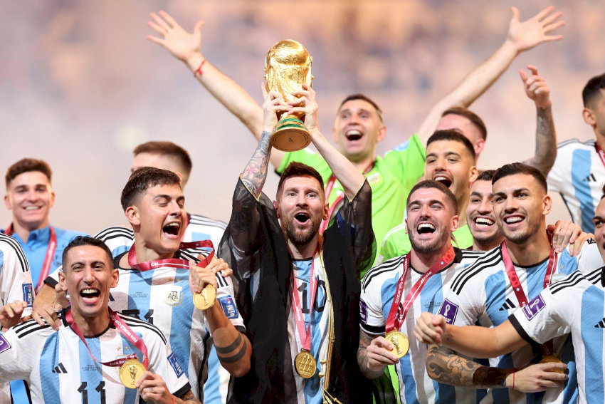 Cúp vàng FIFA World Cup, biểu tượng của giải bóng đá lớn nhất