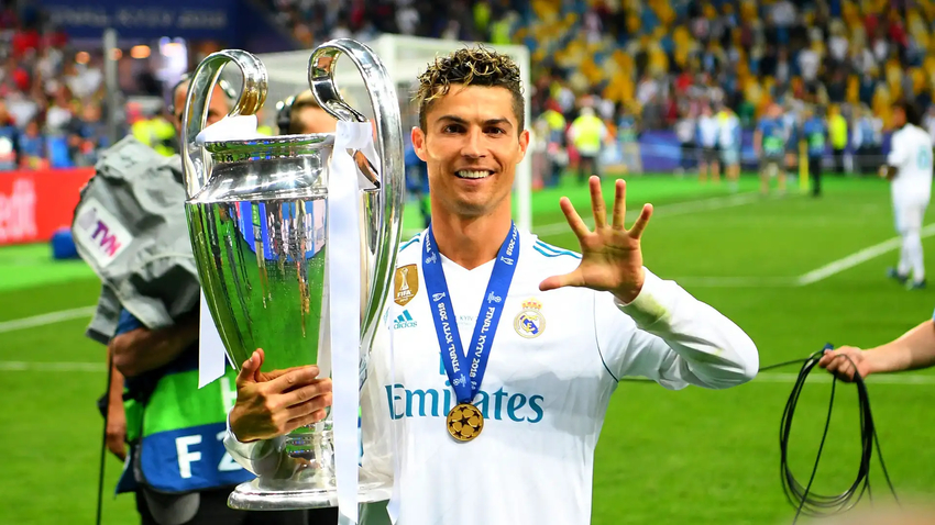 Cristiano Ronaldo - Huyền thoại ghi bàn vĩ đại nhất lịch sử Real Madrid