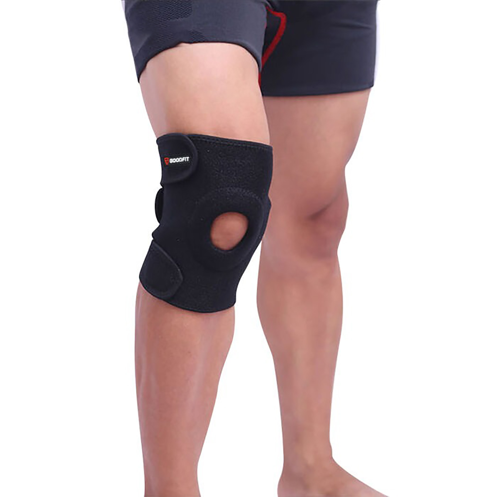 Người đeo đai bảo vệ khớp gối co giãn thoáng khí khi tập luyện