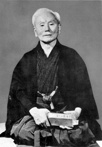 Gichin Funakoshi – người có công đưa Karate từ Okinawa ra toàn Nhật Bản và thành lập Shotokan Karate 