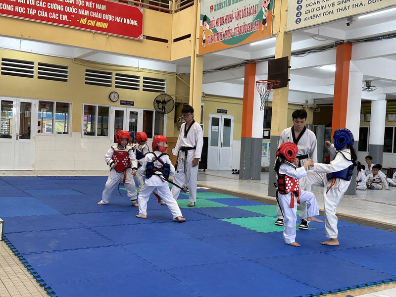 Học viên CLB Taekwondo An Khang Quận 6 tập luyện chăm chỉ, nâng cao kỹ năng võ thuật.