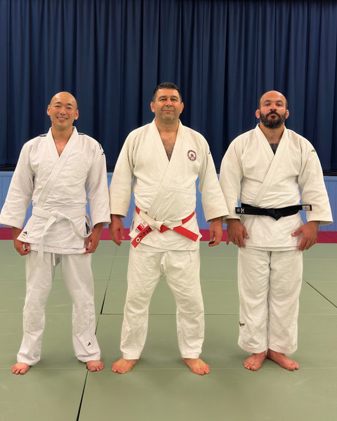 Võ sư đai đỏ trắng, cấp bậc danh dự cho những cống hiến trọn đời với võ Judo