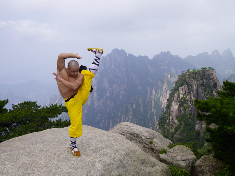 Kungfu đòi hỏi khả năng giữ thăng bằng và cơ thể dẻo dai 