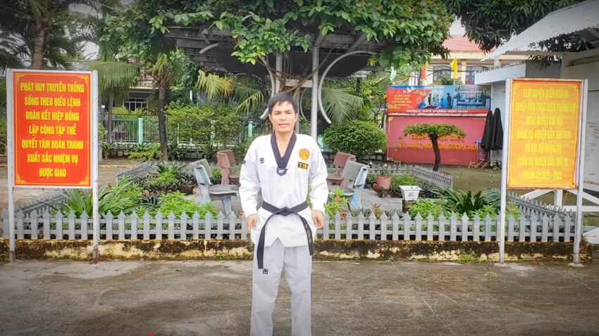 Kết quả hoàn chỉnh sau khi thắt đai Taekwondo một vòng gọn gàng