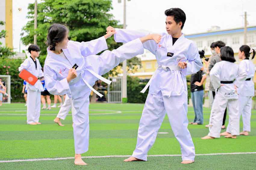 Võ sinh đai trắng Taekwondo thể hiện sự khởi đầu, tinh thần trong sáng và sẵn sàng tiếp nhận kiến thức mới