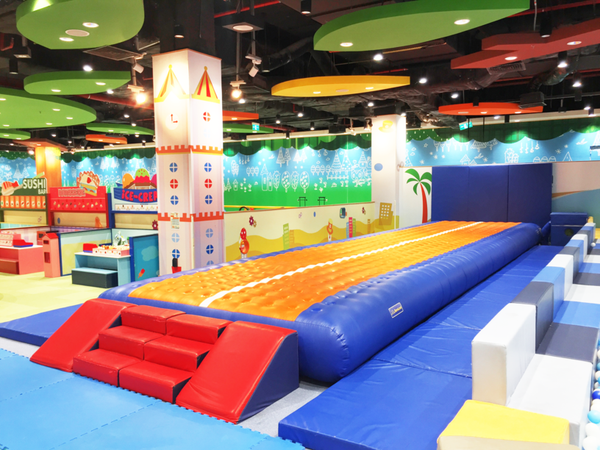Không gian vui chơi Kidzoona đầy màu sắc và an toàn cho trẻ em tại Parc Mall Quận 8
