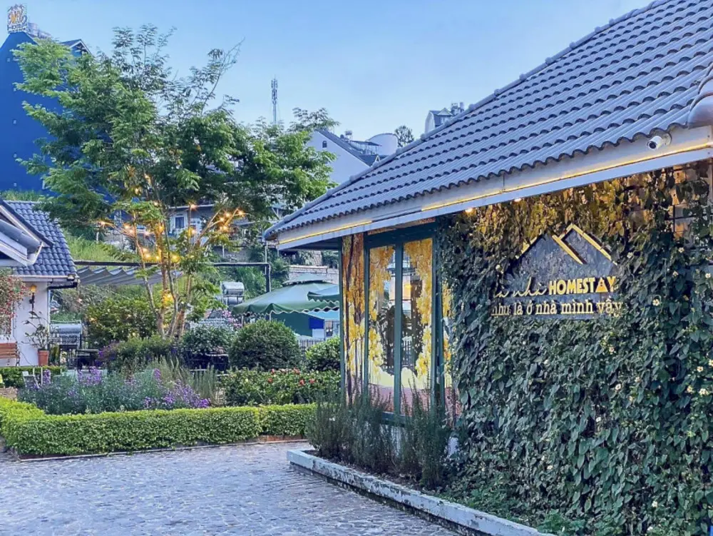 Là Nhà Homestay