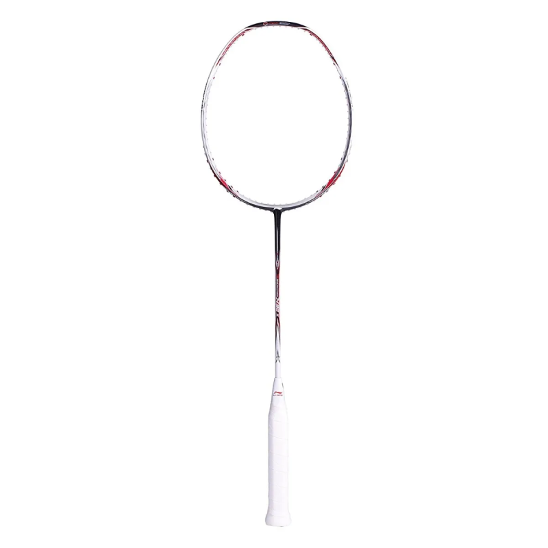 Lining Woods N80 là một trong những cây vợt đắt nhất của Lining, kết hợp công nghệ hiện đại và thiết kế cổ điển.