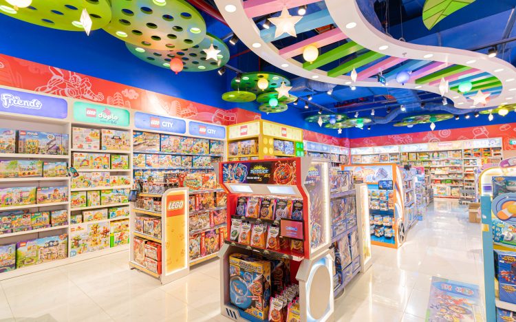 Bên trong cửa hàng đồ chơi My Kingdom với vô số lựa chọn tại Parc Mall Quận 8