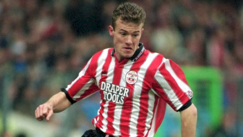 Alan Shearer, huyền thoại ghi bàn hàng đầu Premier League