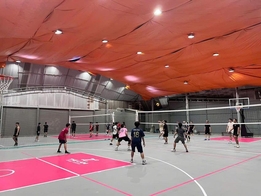 Không gian sân The Lam Sport rất rộng rãi và thoáng đãng