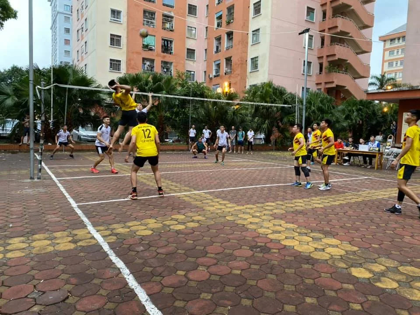 Cơ sở vật chất đạt chuẩn của sân bóng chuyền Văn Quán