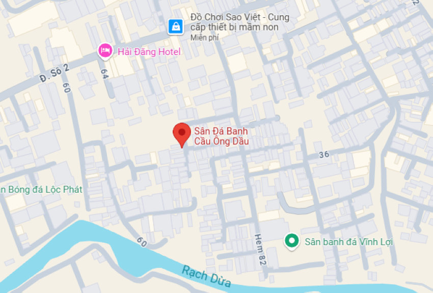 Hình ảnh tổng quan sân bóng đá Cầu Ông Dầu với vị trí đắc địa gần Quốc lộ 13 và Phạm Văn Đồng.