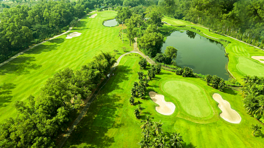 Sân golf Sông Bé là một trong những sân golf đầu tiên đạt chuẩn quốc tế tại Việt Nam.