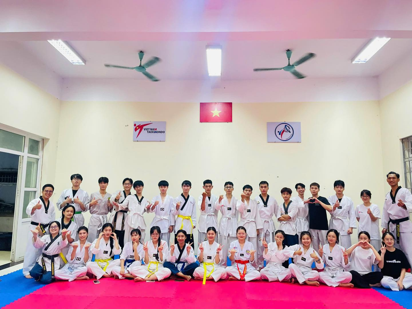 CLB Taekwondo Nam Phong tổ chức buổi giao lưu võ thuật