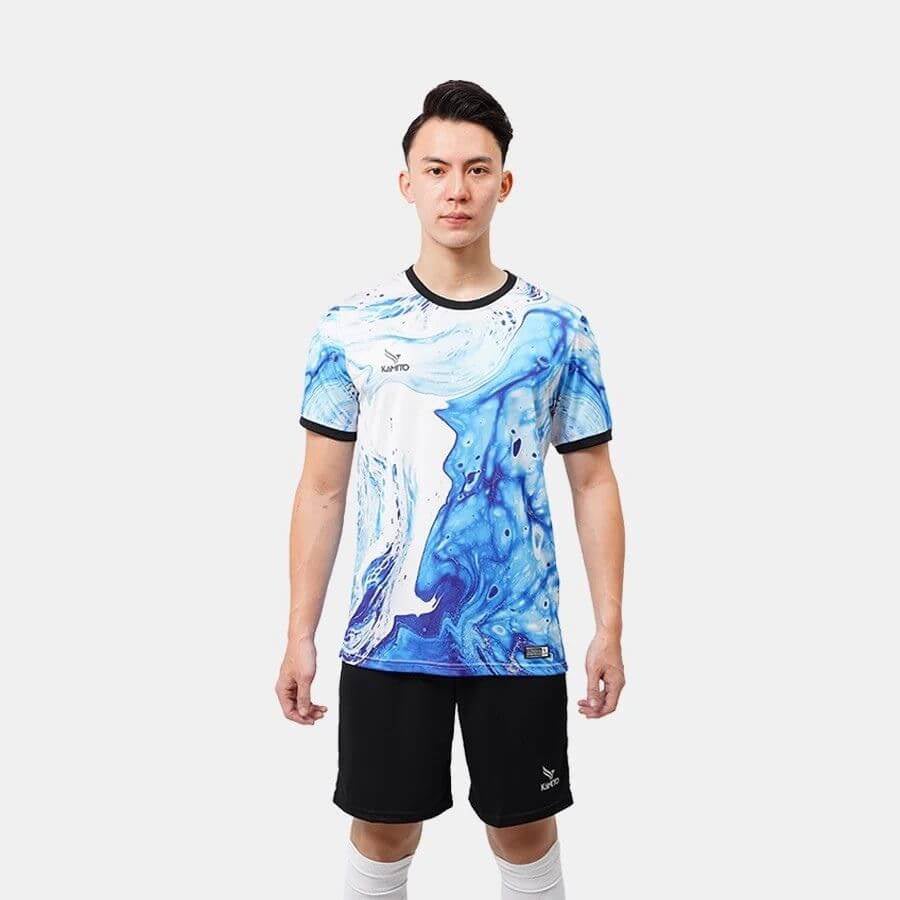 Áo đá bóng không logo Kamito Iceman màu xanh ngọc đen với thiết kế thể thao hiện đại, phù hợp cho mọi cầu thủ.