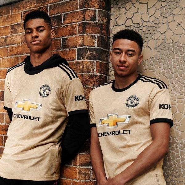Áo đấu sân khách của CLB Manchester United trong mùa giải 2019 - 2020