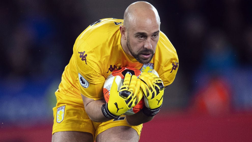 Pepe Reina, thủ môn kinh nghiệm với nhiều trận giữ sạch lưới