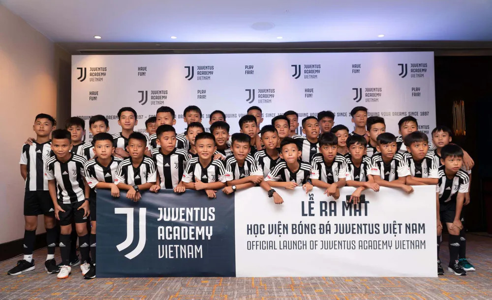 60 học viên đầu tiên của học viện bóng đá Juventus Việt Nam hứa hẹn tài năng mới