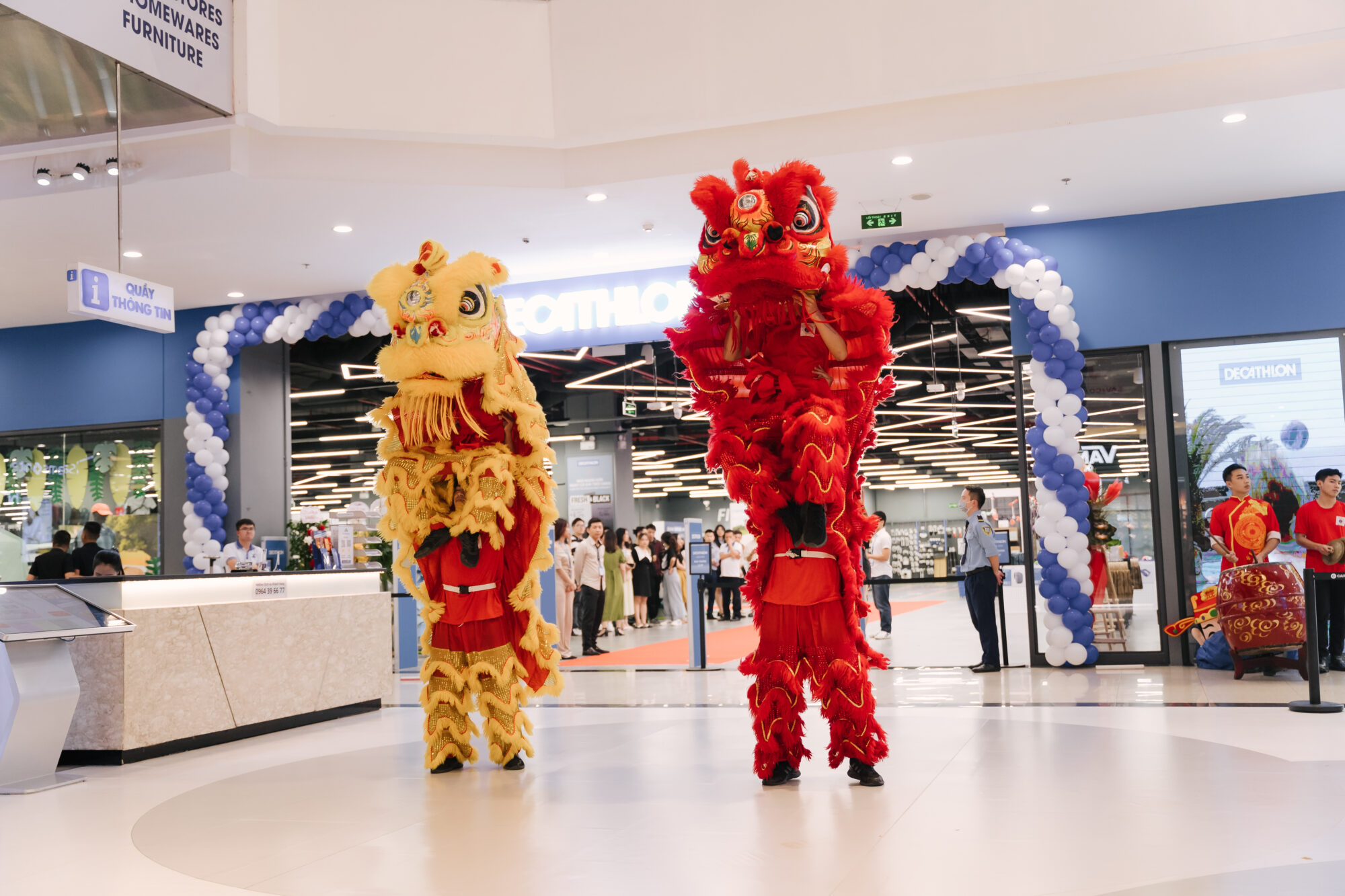 Hình ảnh hoạt động khai trương sôi nổi tại Decathlon Parc Mall Quận 8