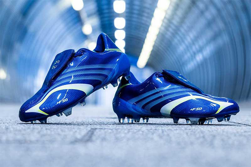 Adidas X 506+ Tunit, tái hiện thiết kế World Cup 2006 với chất liệu da tổng hợp bóng loáng
