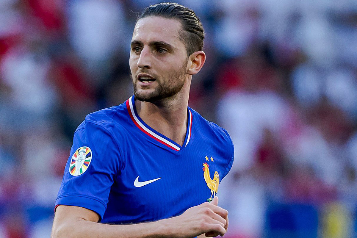 Adrien Rabiot, ngôi sao tiền vệ tự do hàng đầu thị trường chuyển nhượng.