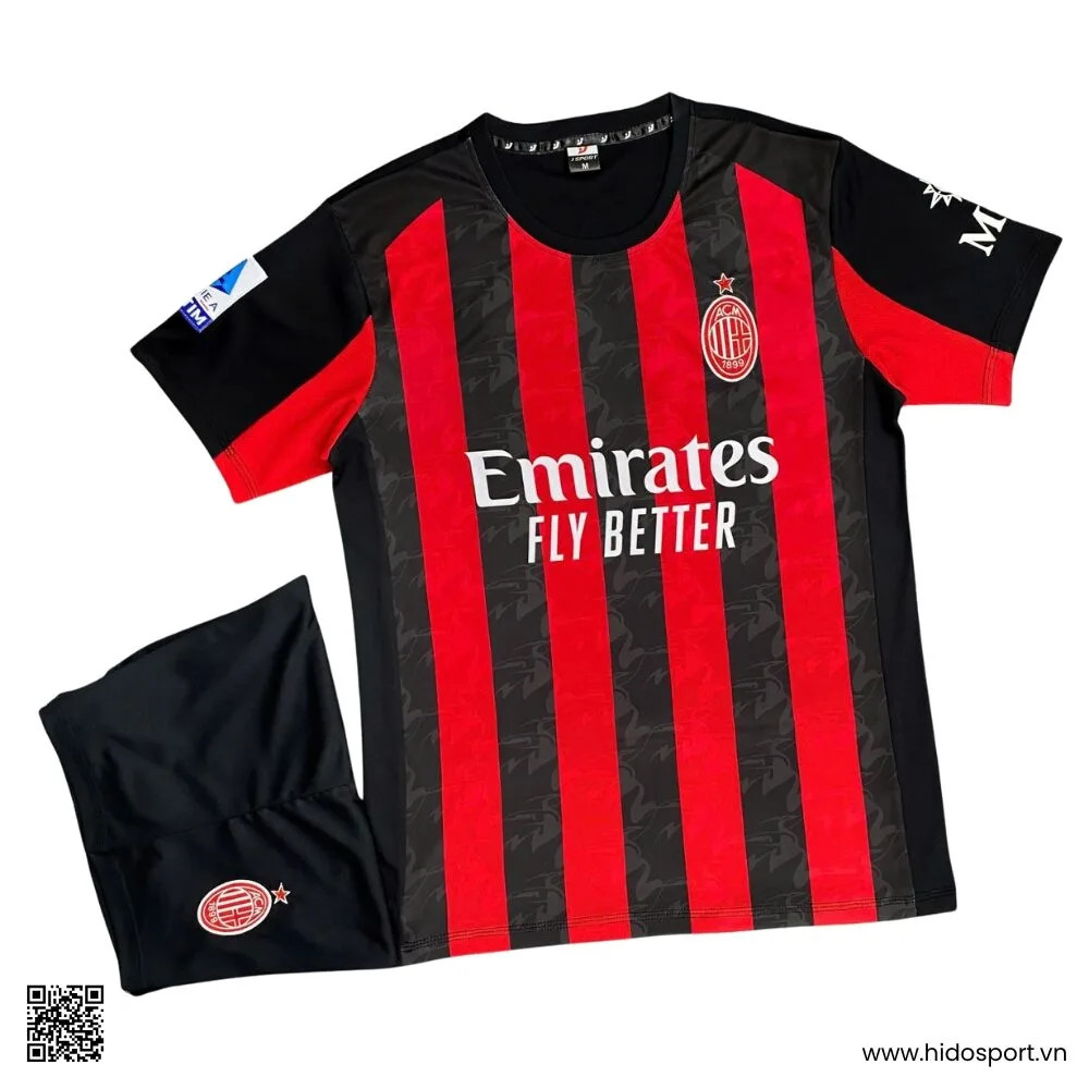 Áo bóng đá AC Milan sân nhà mùa giải 2025-2026 với sọc đỏ đen truyền thống