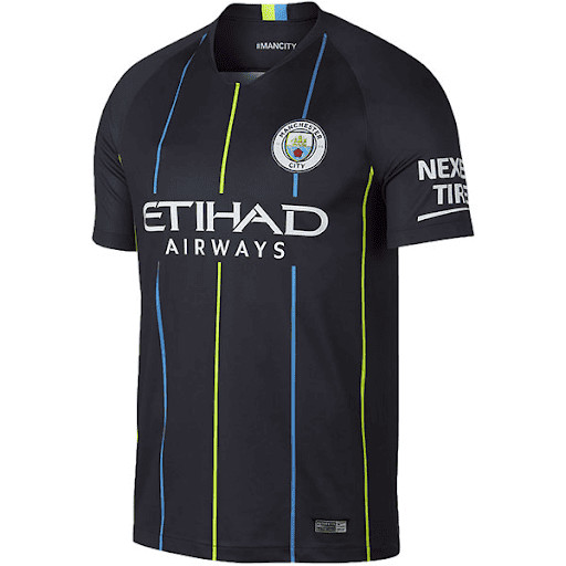 Áo bóng đá Man City với các đường kẻ sọc thể thao, tạo nên phong cách năng động