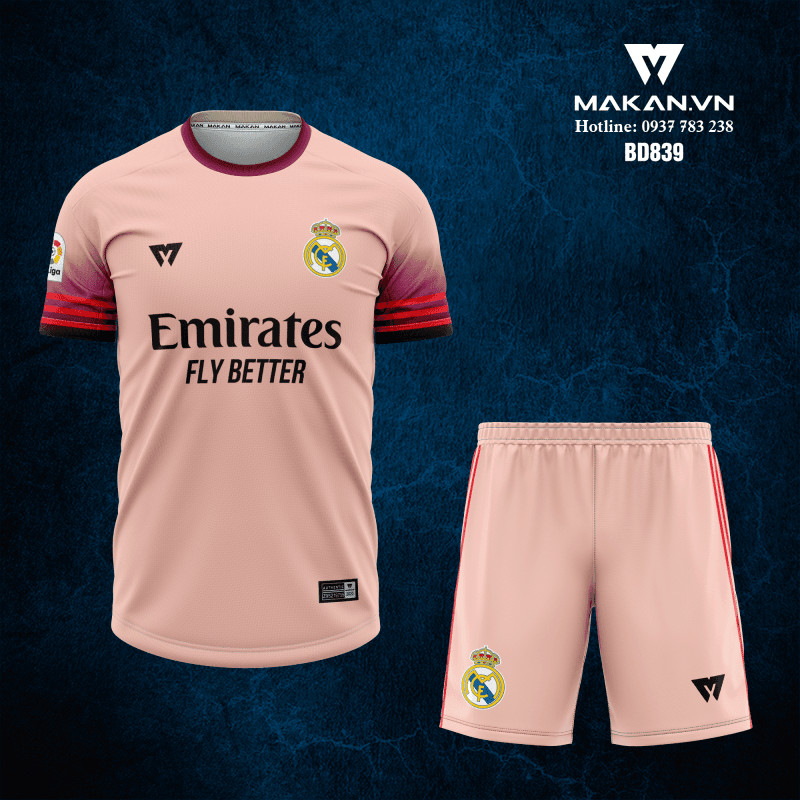 Áo bóng đá màu hồng - Real Madrid