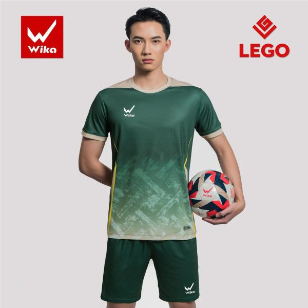Áo đấu Wika LEGO màu xanh rêu phong cách mạnh mẽ cho đội bóng Việt Nam.