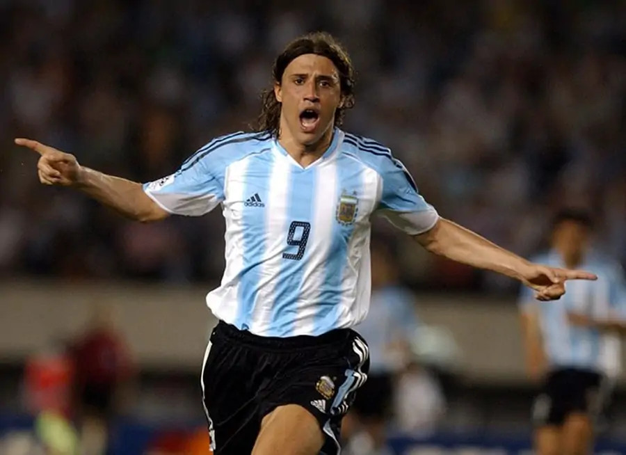 Batistuta huyền thoại áo số 9 bóng đá thế giới