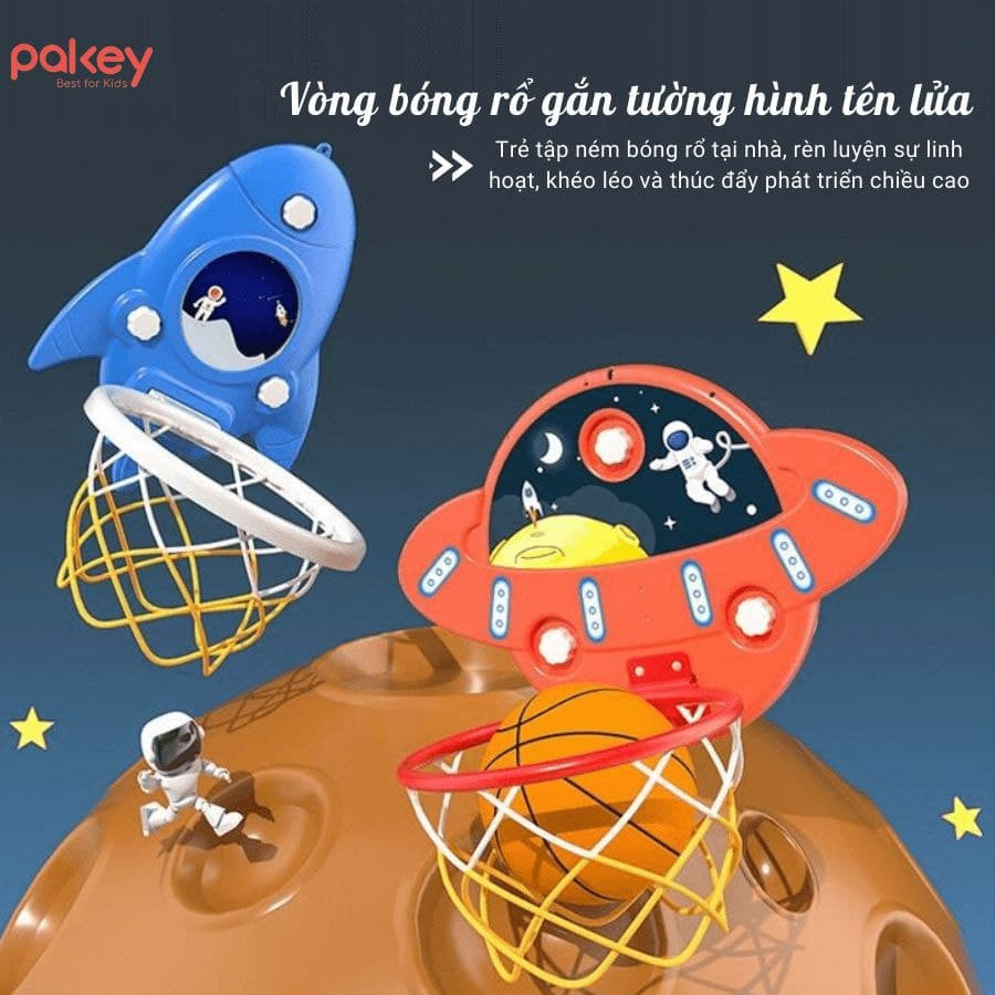 Bé vui chơi với bộ bóng rổ cho bé Pakey, rèn luyện thể chất và tư duy