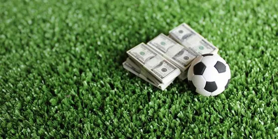 Bí quyết nhận định kèo bóng đá từ các chuyên gia, tập trung vào việc quản lý rủi ro và chiến thuật cá cược.