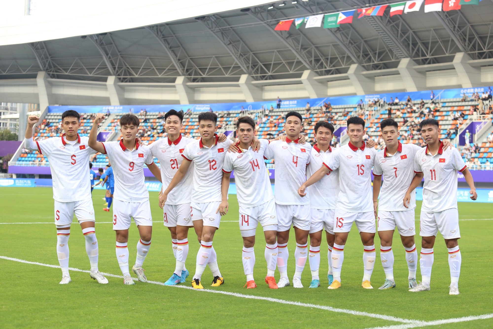 Bóng đá nam ASIAD 2023 trực tiếp kênh nào: Cập nhật tình hình bản quyền và phương án theo dõi.