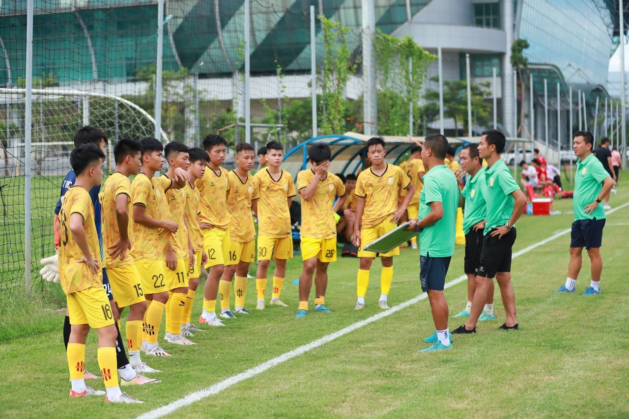 Bóng đá trẻ Nam Định đang được đầu tư và nâng cao chất lượng chuyên môn.