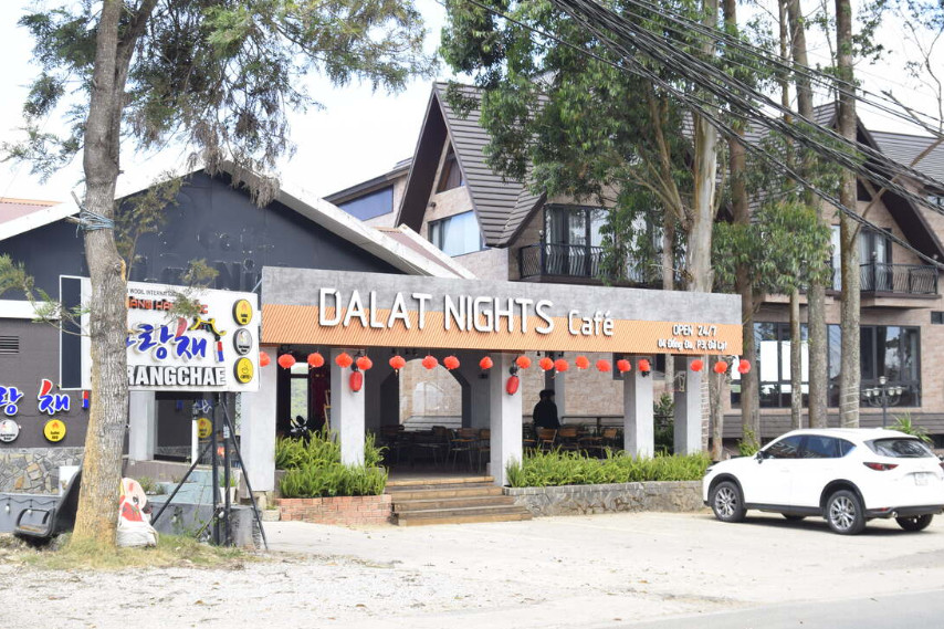 Cafe Dalat Night, nơi hội tụ fan bóng đá với màn hình lớn và đồ uống phong phú tại Đà Lạt