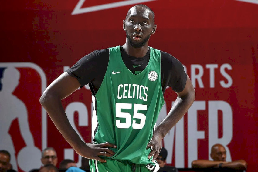 Tacko Fall trong màu áo của Boston Celtics