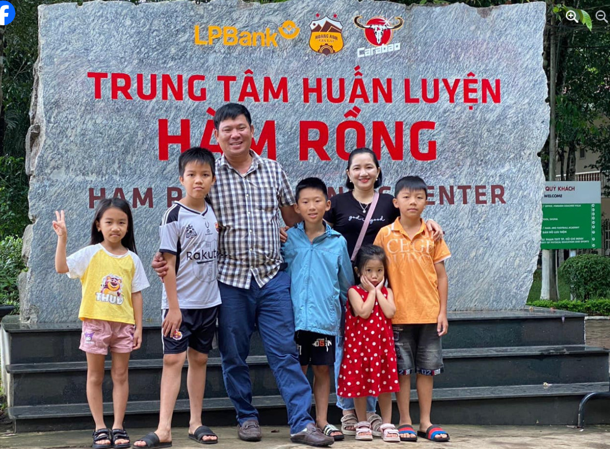 Cầu thủ Học viện LPBank HAGL nhận bằng tốt nghiệp, địa điểm học viện bóng đá Hoàng Anh Gia Lai