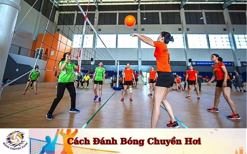 Cầu thủ thực hiện cách đánh bóng chuyền hơi hiệu quả trên sân đấu