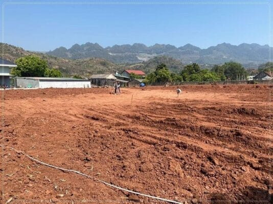 Chi phí hạ nền sân cỏ nhân tạo