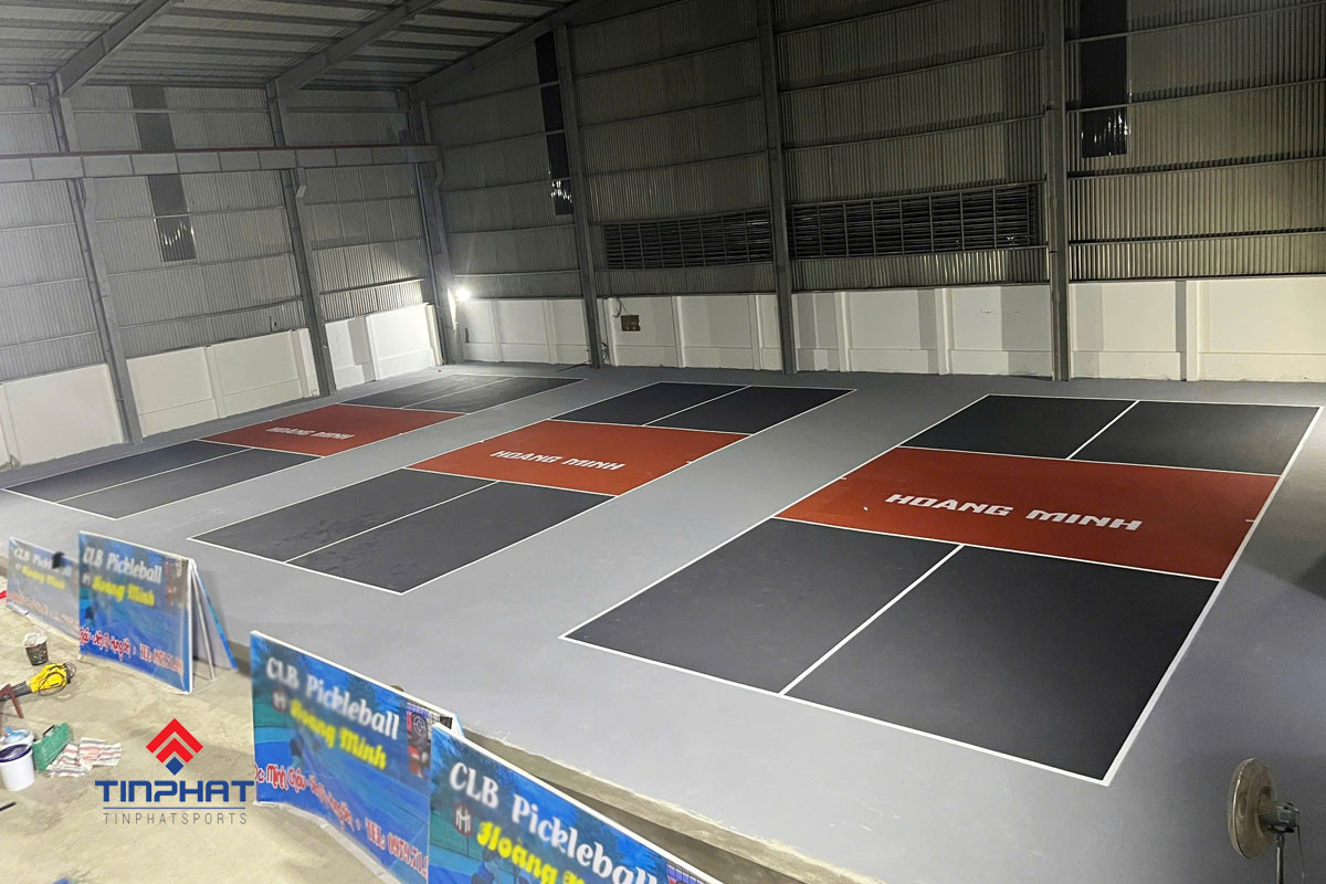 Chi phí làm nền sân pickleball có mái che