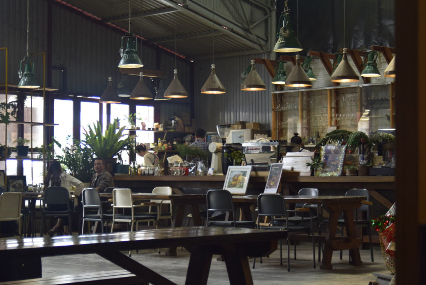 Coffee Là Việt, trải nghiệm cafe xem bóng đá Đà Lạt chân thực như trên khán đài