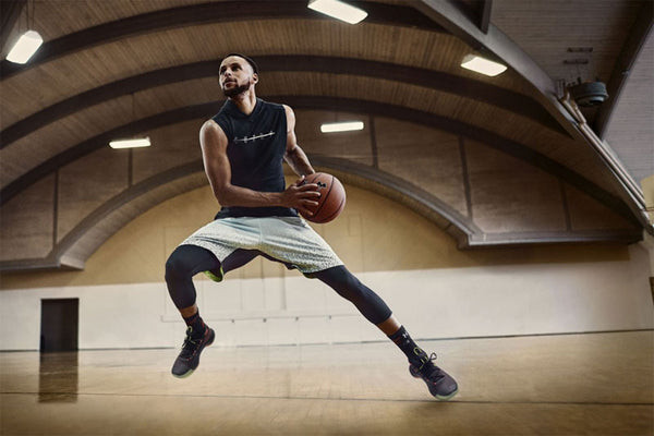 Công nghệ đệm Micro G tiên tiến trong giày bóng rổ Under Armour