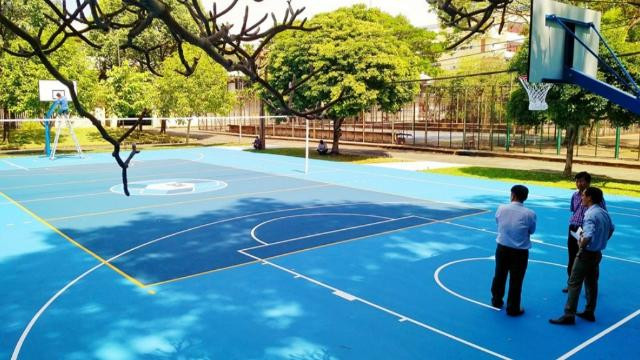 Công trình sân bóng rổ ngoài trời tại Đại Học Quốc Gia TP.HCM