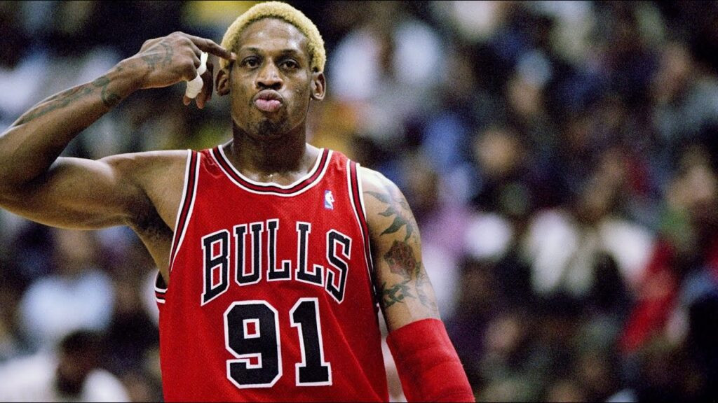 Dennis Rodman, &quot;Kẻ nổi loạn thiên tài&quot; với khả năng bắt bóng bật bảng và phòng ngự đỉnh cao cho Chicago Bulls