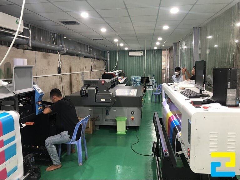 Dịch vụ sản xuất phông nền giải bóng đá đáp ứng đa dạng yêu cầu của nhà tổ chức, từ thiết kế đến chất liệu