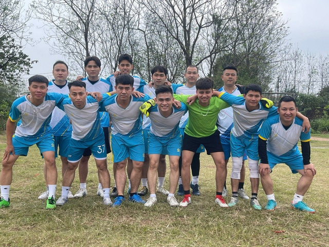 Đội hình FC Quán tham gia tranh tài tại giải bóng đá cộng đồng Đồng Vân