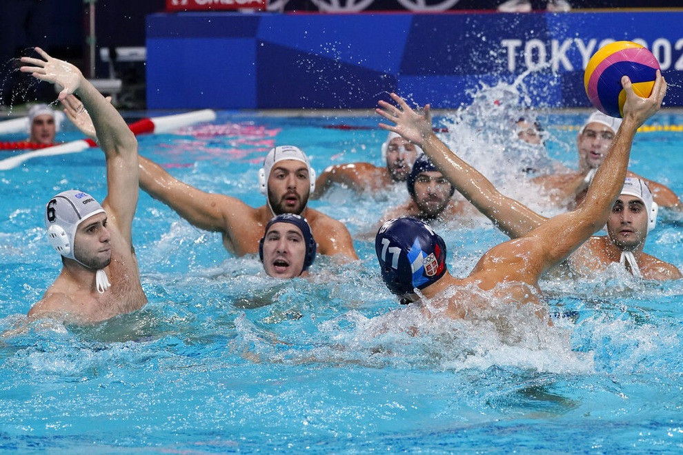Đội tuyển bóng nước nam Serbia ăn mừng HCV Olympic Tokyo 2020