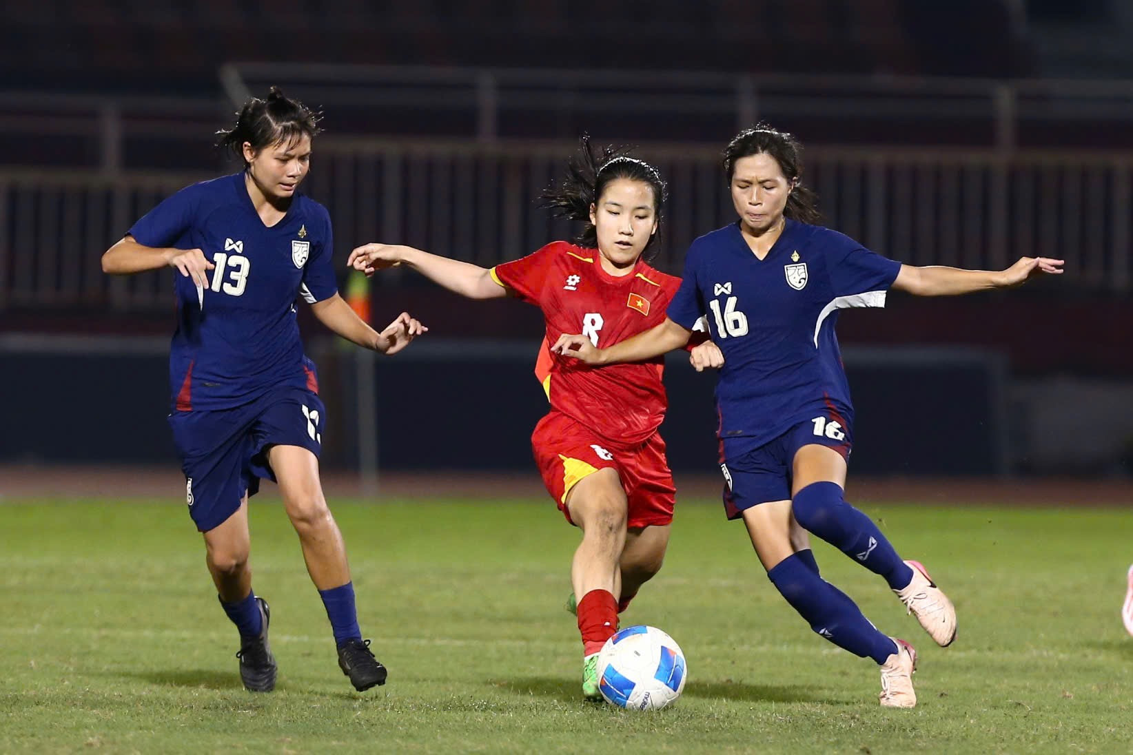 Đội tuyển U19 nữ Việt Nam tập trung trước trận chung kết giải bóng đá nữ U19 hôm nay